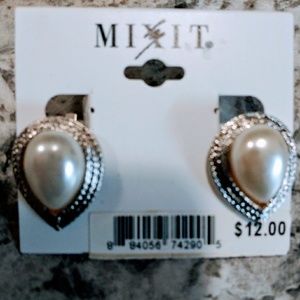 MIXIT Clip-On Earrings